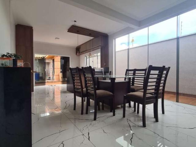 Casa / Sobrado para Venda em Poços de Caldas/MG Loteamento Caldense 3 Quartos