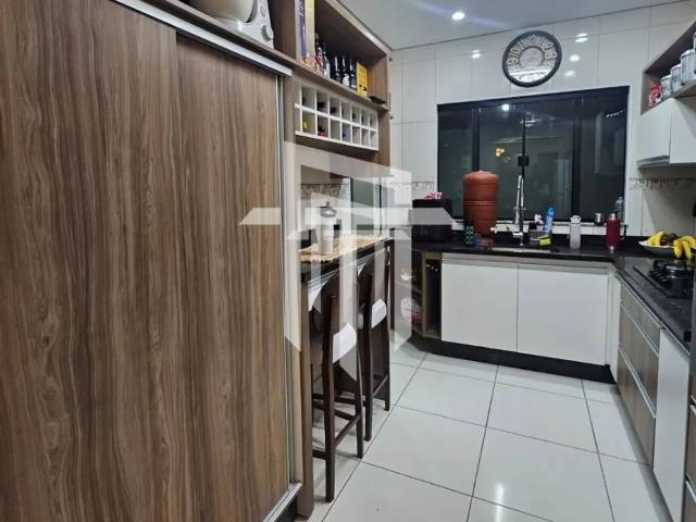 Casa / Sobrado para Venda em Poços de Caldas/MG Loteamento Campo das Aroeiras 3 Quartos