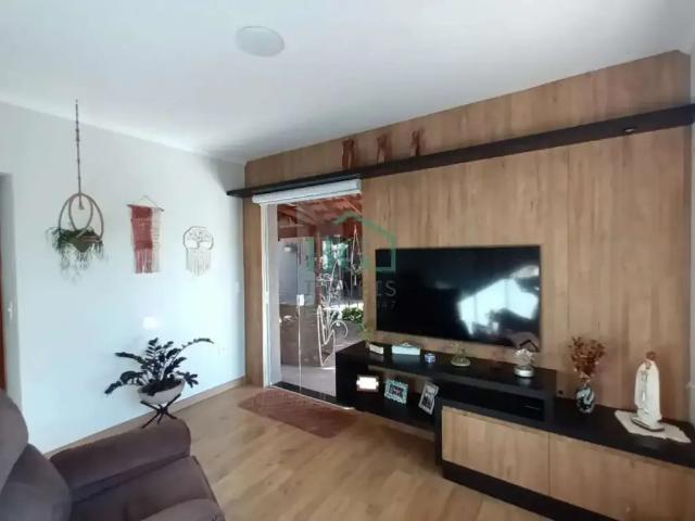 Casa / Sobrado para Venda em Poços de Caldas/MG Morada dos Pássaros 5 Quartos