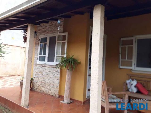 Casa / Sobrado para Venda em Poços de Caldas/MG Parque Primavera 3 Quartos