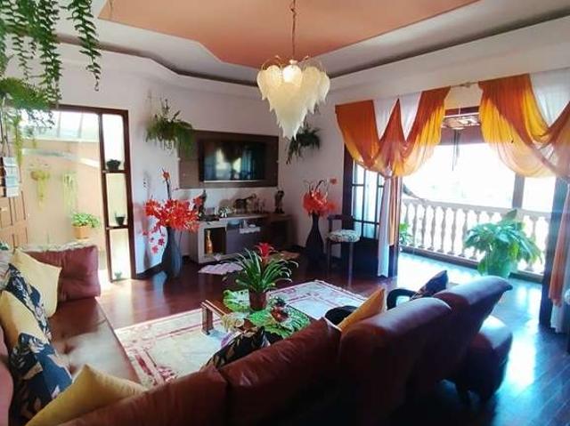 Casa / Sobrado para Venda em Poços de Caldas/MG Parque Véu das Noivas 7 Quartos