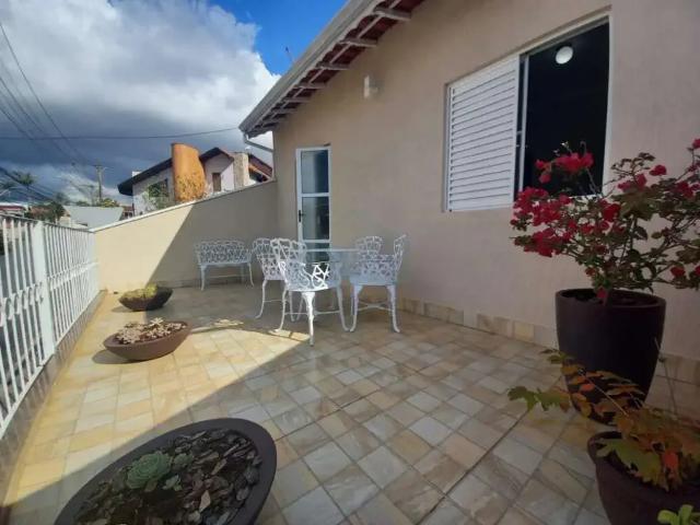 Casa / Sobrado para Venda em Poços de Caldas/MG Santa Ângela 3 Quartos