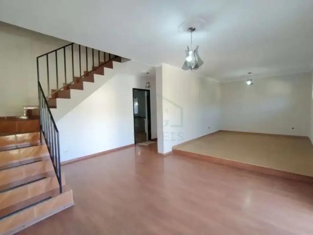 Casa / Sobrado para Venda em Poços de Caldas/MG Santa Ângela 3 Quartos