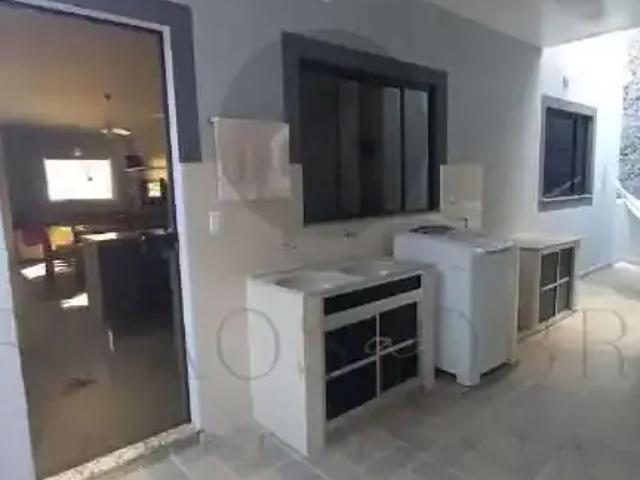 Casa / Sobrado para Venda em Poços de Caldas/MG Santa Ângela 6 Quartos