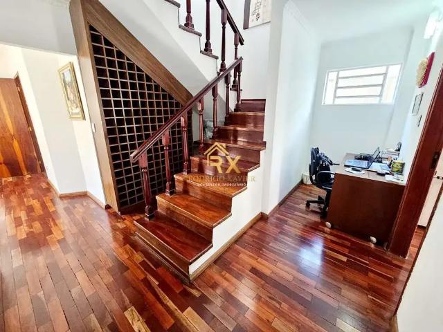 Casa / Sobrado para Venda em Poços de Caldas/MG Santa Lúcia 4 Quartos