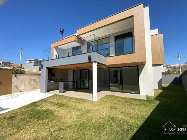 Casa / Sobrado para Venda em Poços de Caldas/MG Santa Maria 3 Quartos