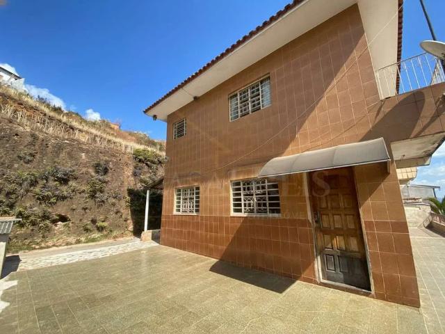 Casa / Sobrado para Venda em Poços de Caldas/MG Santo André 3 Quartos