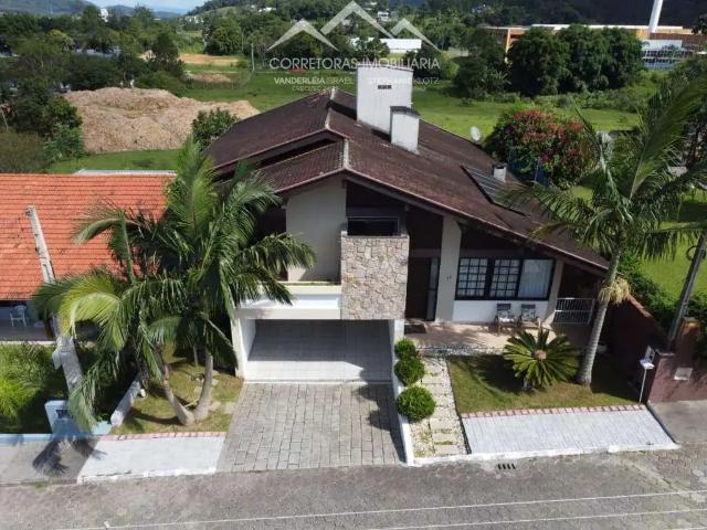 Casa / Sobrado para Venda em Pomerode/SC Centro 6 Quartos