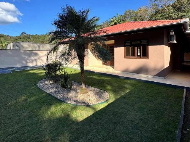 Casa / Sobrado para Venda em Pomerode/SC Centro 3 Quartos