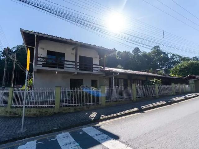 Casa / Sobrado para Venda em Pomerode/SC Centro 3 Quartos