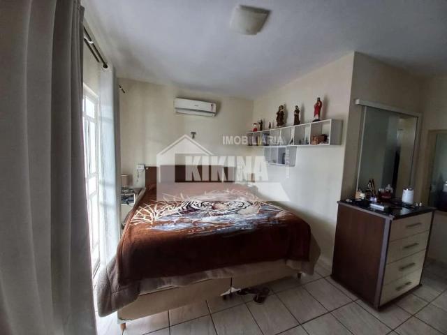 Casa / Sobrado para Venda em Ponta Grossa/PR Uvaranas 5 Quartos