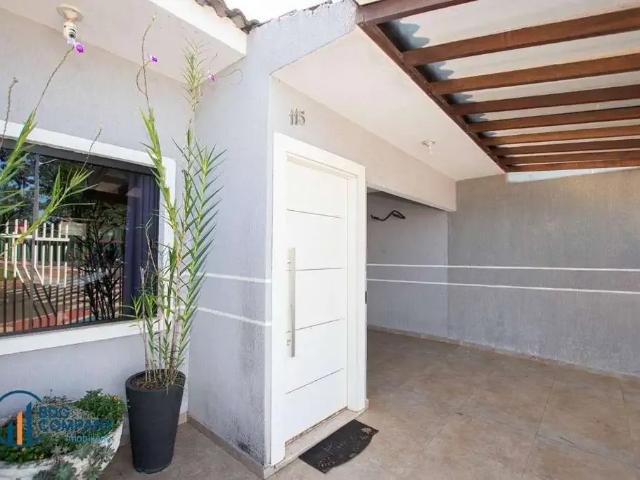 Casa / Sobrado para Venda em Ponta Grossa/PR Uvaranas 2 Quartos
