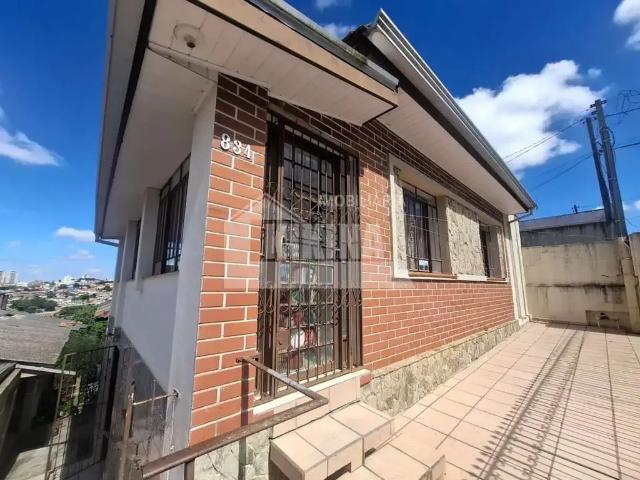 Casa / Sobrado para Venda em Ponta Grossa/PR Uvaranas 3 Quartos