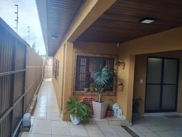 Casa / Sobrado para Venda em Ponta Grossa/PR Uvaranas 3 Quartos