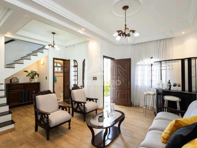 Casa / Sobrado para Venda em Ponta Grossa/PR Uvaranas 3 Quartos