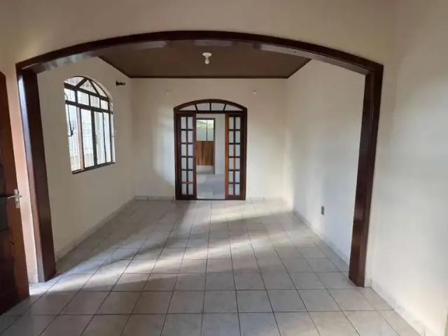 Casa / Sobrado para Venda em Ponta Grossa/PR Uvaranas 3 Quartos