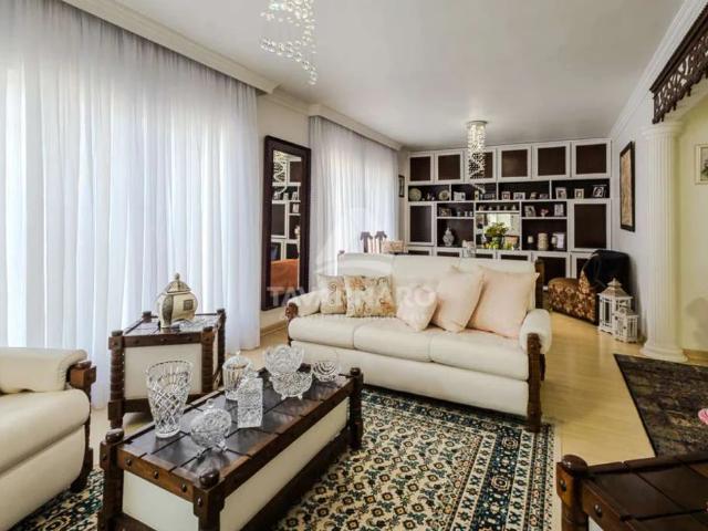 Casa / Sobrado para Venda em Ponta Grossa/PR Uvaranas 3 Quartos