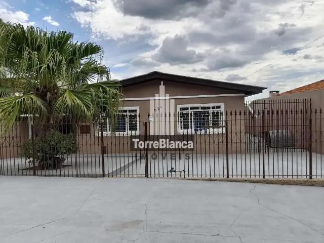 Casa / Sobrado para Venda em Ponta Grossa/PR Chapada 4 Quartos
