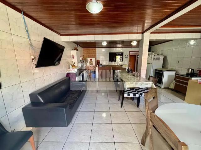 Casa / Sobrado para Venda em Ponta Grossa/PR Contorno 4 Quartos