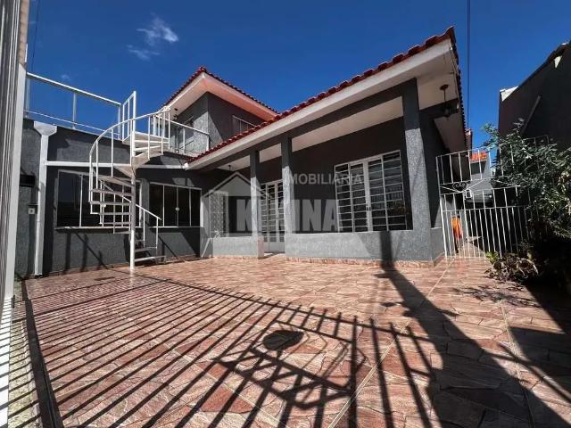 Casa / Sobrado para Venda em Ponta Grossa/PR Contorno 4 Quartos