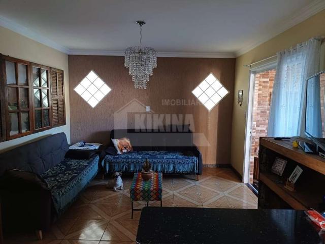 Casa / Sobrado para Venda em Ponta Grossa/PR Colônia Dona LuÍza 3 Quartos