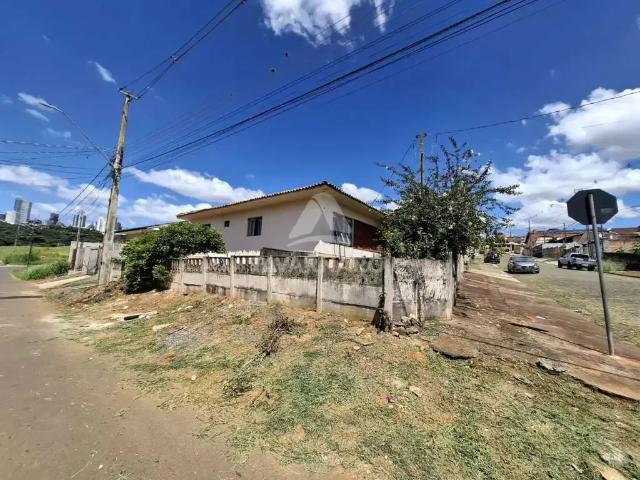 Casa / Sobrado para Venda em Ponta Grossa/PR Estrela 3 Quartos