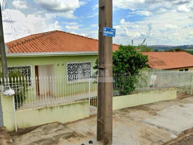 Casa / Sobrado para Venda em Ponta Grossa/PR Estrela 3 Quartos