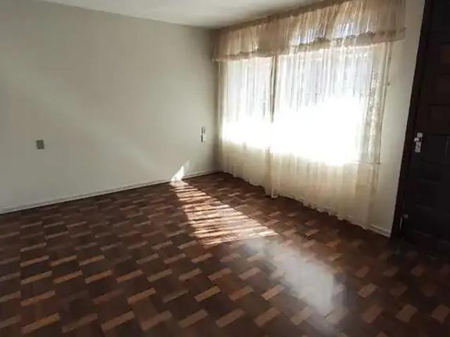 Casa / Sobrado para Venda em Ponta Grossa/PR Jardim Carvalho 4 Quartos