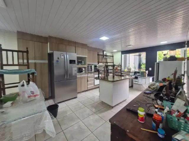 Casa / Sobrado para Venda em Ponta Grossa/PR Nova Rússia 4 Quartos