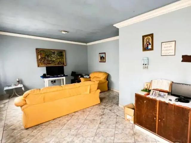 Casa / Sobrado para Venda em Ponta Grossa/PR Nova Rússia 7 Quartos