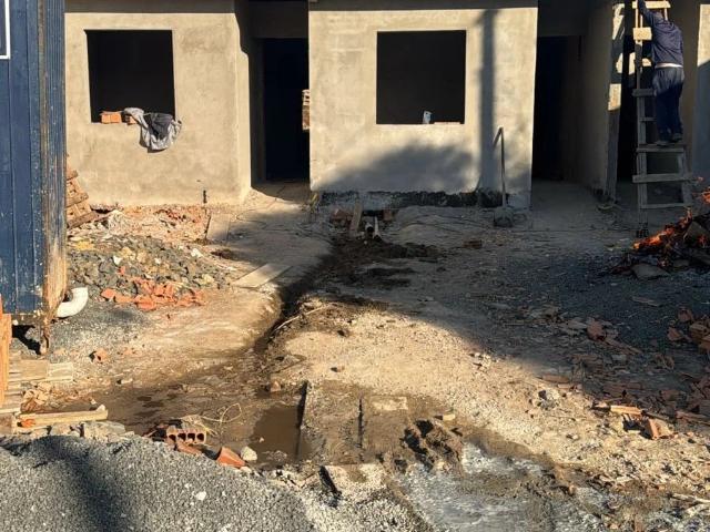 Casa / Sobrado para Venda em Ponta Grossa/PR Nova Rússia 2 Quartos