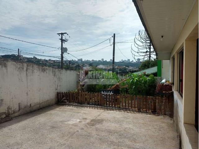 Casa / Sobrado para Venda em Ponta Grossa/PR Nova Rússia 2 Quartos