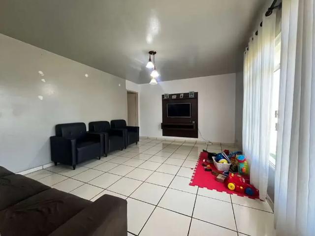 Casa / Sobrado para Venda em Ponta Grossa/PR Nova Rússia 3 Quartos