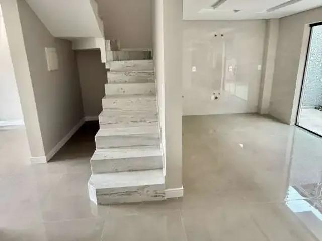 Casa / Sobrado para Venda em Ponta Grossa/PR Nova Rússia 3 Quartos