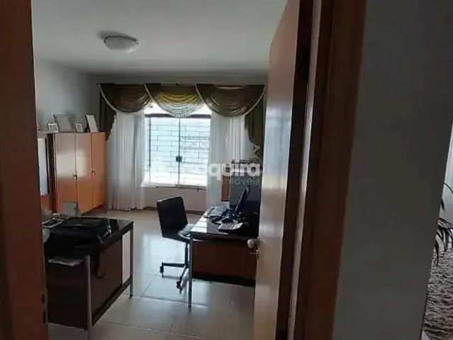 Casa / Sobrado para Venda em Ponta Grossa/PR Oficinas 4 Quartos