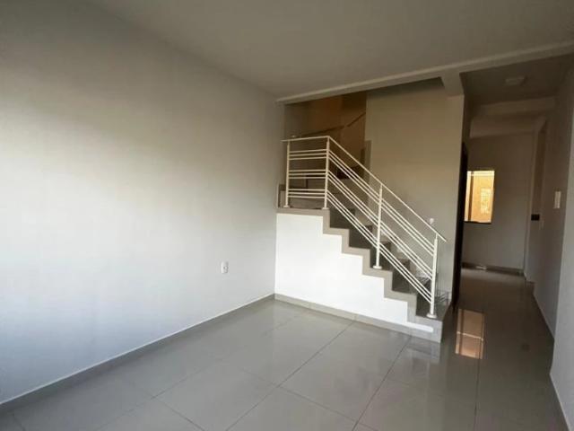 Casa / Sobrado para Venda em Ponta Grossa/PR Orfãs 3 Quartos