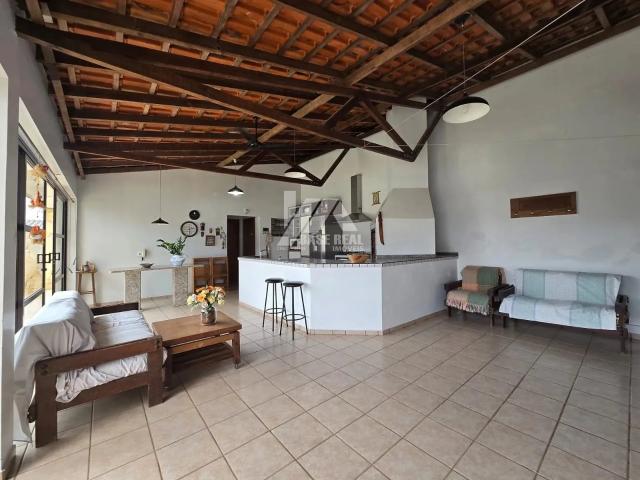 Casa / Sobrado para Venda em Ponta Grossa/PR Orfãs 3 Quartos