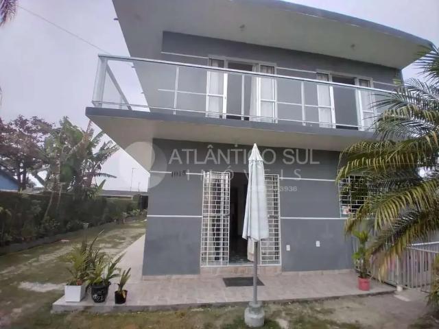 Casa / Sobrado para Venda em Pontal do Paraná/PR Shangri lá 4 Quartos