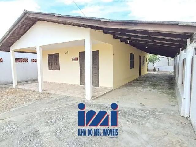 Casa / Sobrado para Venda em Pontal do Paraná/PR Shangri lá 4 Quartos