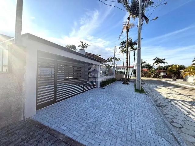 Casa / Sobrado para Venda em Pontal do Paraná/PR Porto Fino 3 Quartos