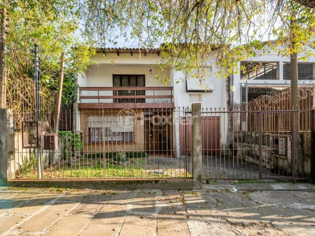 Casa / Sobrado para Venda em Porto Alegre/RS Teresópolis 4 Quartos