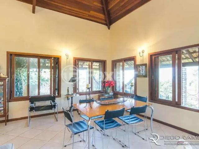 Casa / Sobrado para Venda em Porto Alegre/RS Teresópolis 4 Quartos