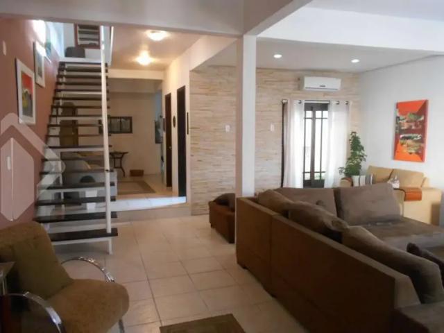 Casa / Sobrado para Venda em Porto Alegre/RS Teresópolis 5 Quartos