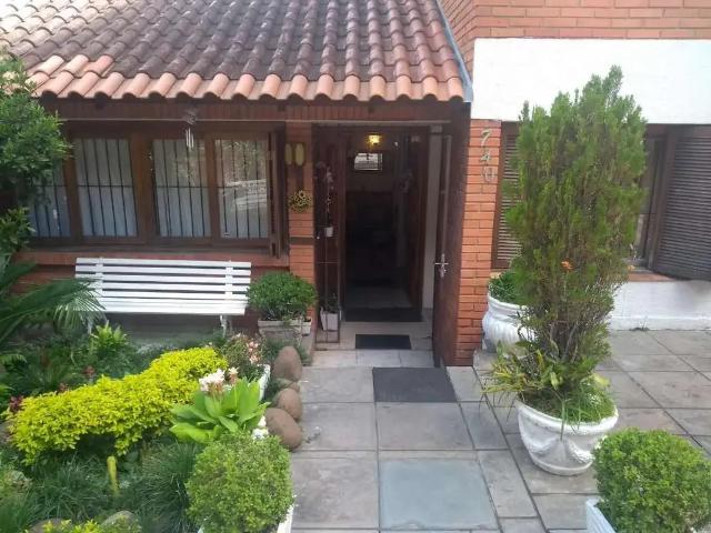 Casa / Sobrado para Venda em Porto Alegre/RS Teresópolis 5 Quartos