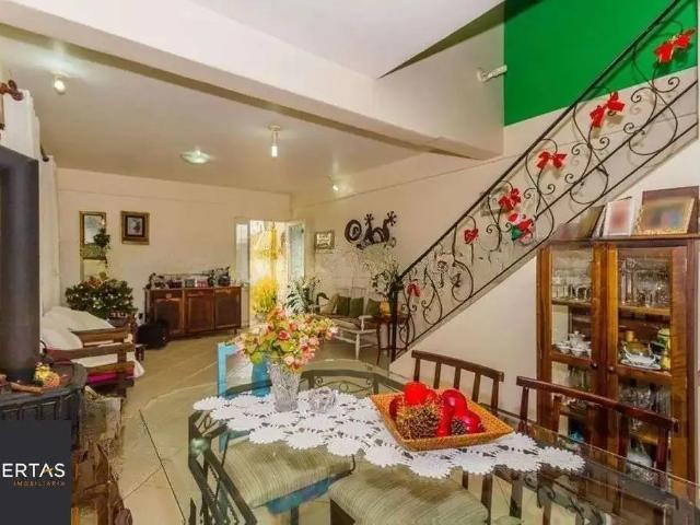 Casa / Sobrado para Venda em Porto Alegre/RS Teresópolis 5 Quartos