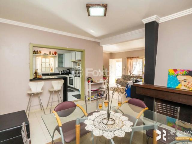 Casa / Sobrado para Venda em Porto Alegre/RS Teresópolis 3 Quartos