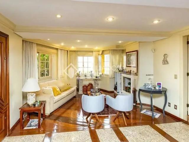 Casa / Sobrado para Venda em Porto Alegre/RS Três Figueiras 4 Quartos