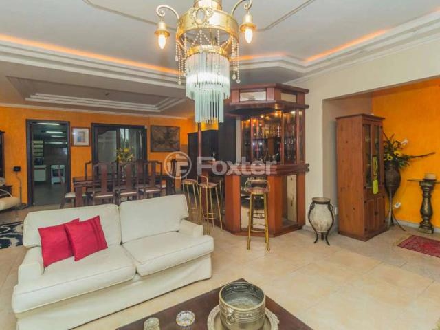 Casa / Sobrado para Venda em Porto Alegre/RS Três Figueiras 4 Quartos