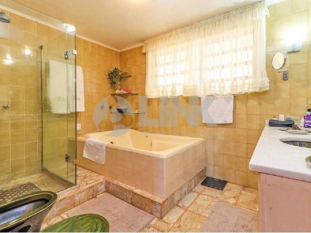 Casa / Sobrado para Venda em Porto Alegre/RS Três Figueiras 4 Quartos