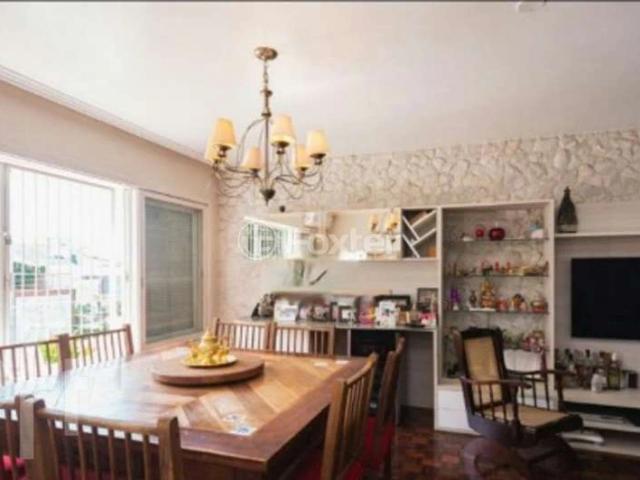 Casa / Sobrado para Venda em Porto Alegre/RS Três Figueiras 4 Quartos